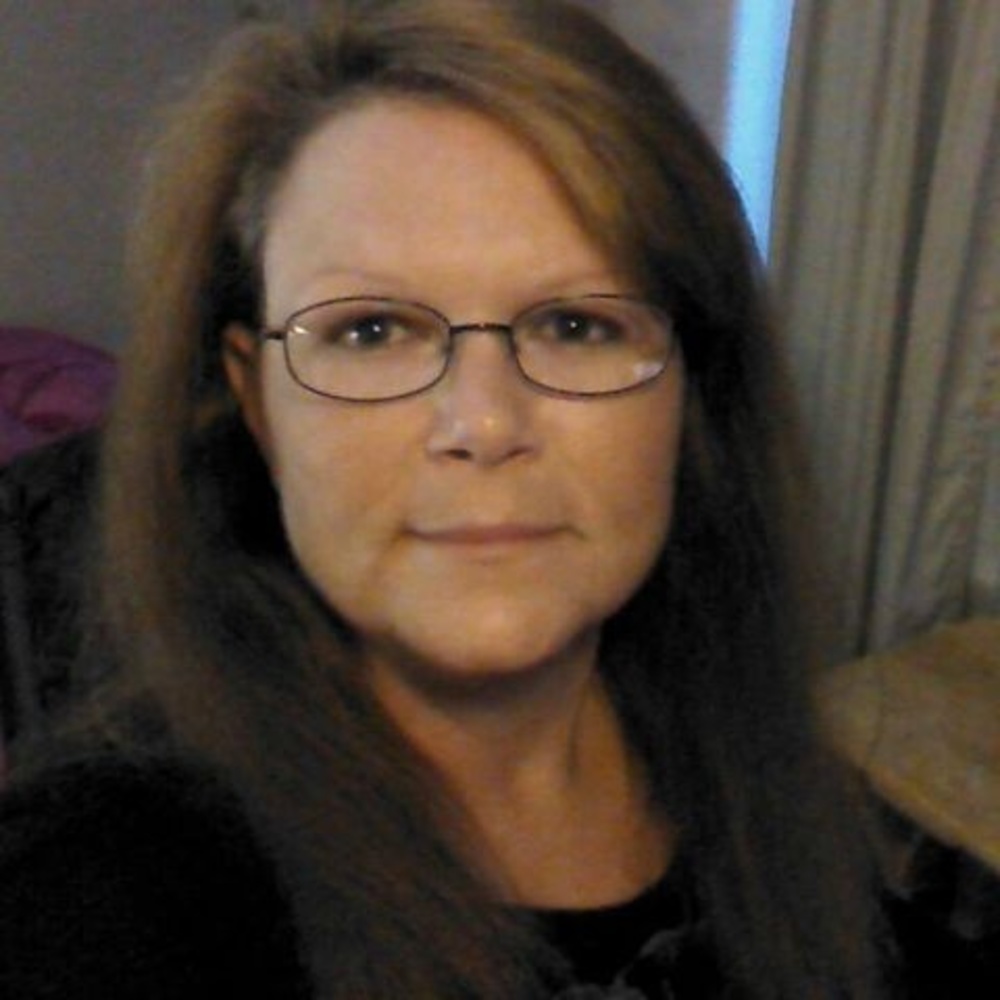 Meet your Posher, Deena